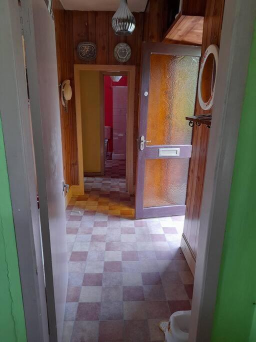 Granny'S Cottage, A Lovely Lakeside Cottage Donegal Town Extérieur photo