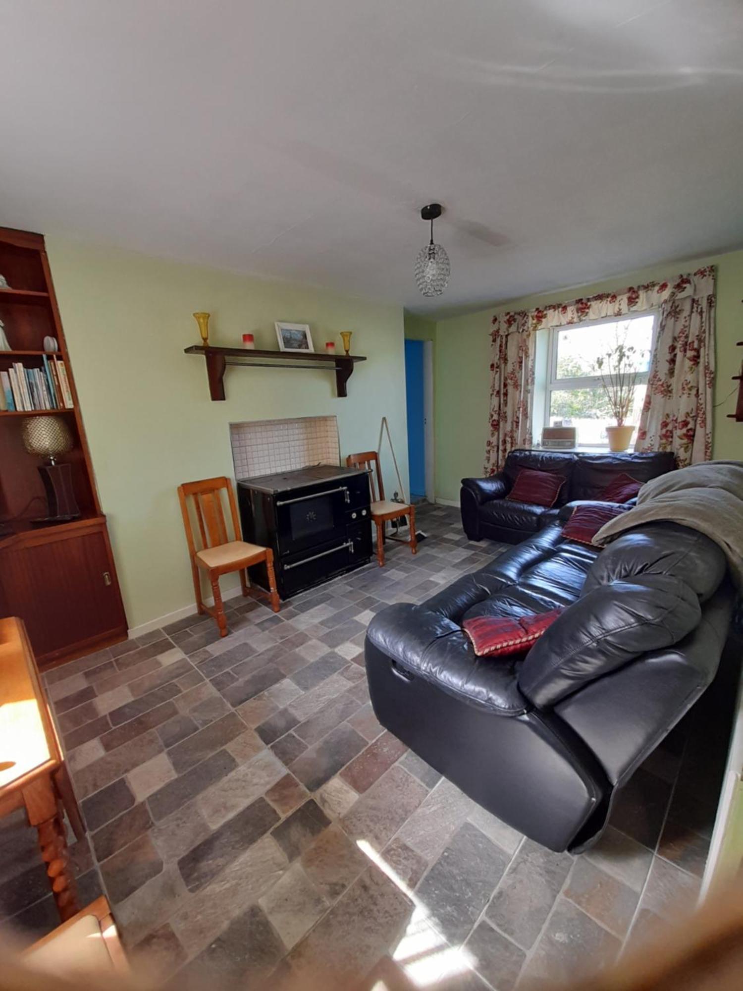 Granny'S Cottage, A Lovely Lakeside Cottage Donegal Town Extérieur photo